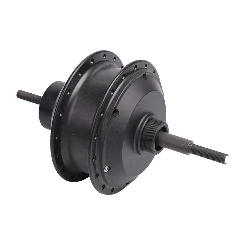 Como o design do hub-spoke melhora a eficiência motora em veículos off-road?